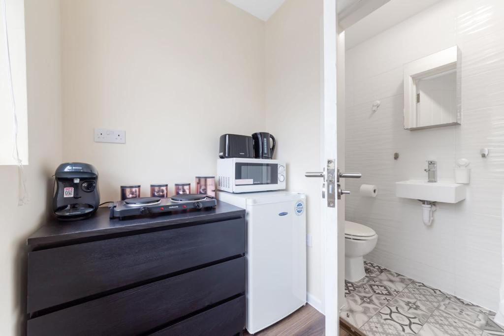 Isleworth Suites - Tw7 Bagian luar foto
