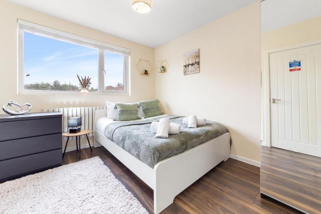Isleworth Suites - Tw7 Bagian luar foto