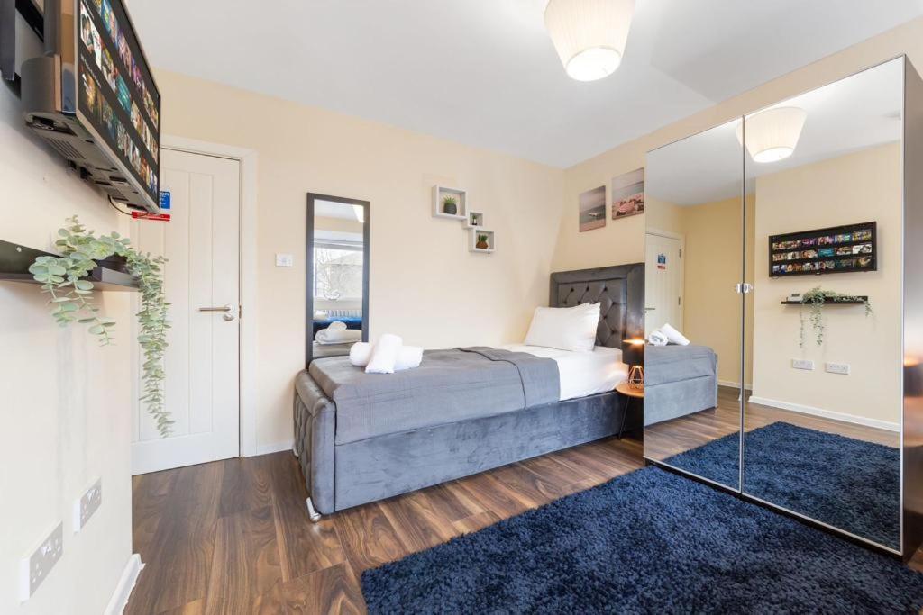 Isleworth Suites - Tw7 Bagian luar foto