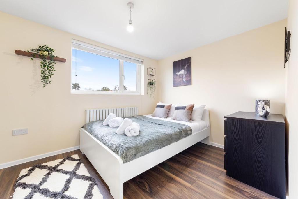 Isleworth Suites - Tw7 Bagian luar foto
